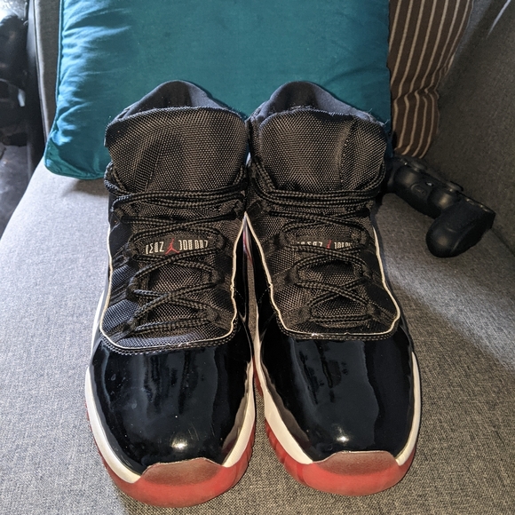 Jordan 11 retro breds - Picture 3 of 5